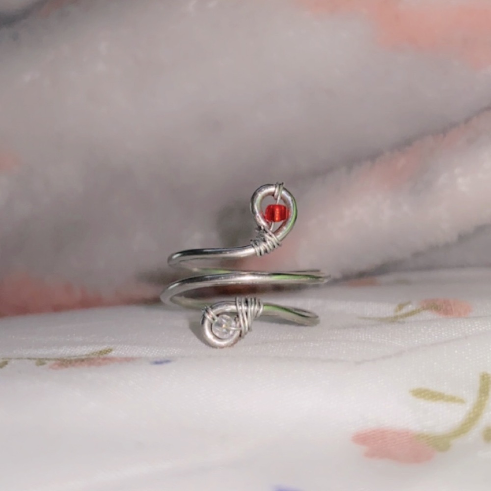 Red and white beaded ring